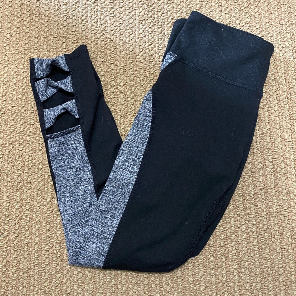 Cute Gaiam Black and Grey XS Leggings